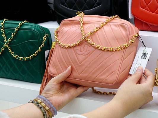 CHANEL有卡有貼有保證?拆解中古袋迷思 入手Vintage袋前必學5大要點