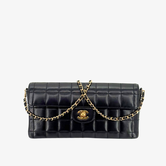 RG212 - CHANEL Vintage Black Lambskin Chocolate Bar Flap Bag