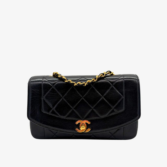 CS044 - CHANEL Vintage Black Lambskin 22cm Diana Flap Bag