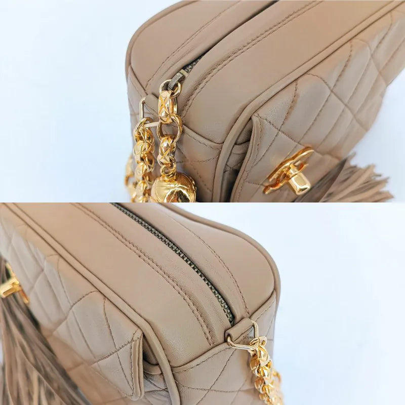 ju690-chanel-vintage-beige-lambskin-gold-chain-camera-bag