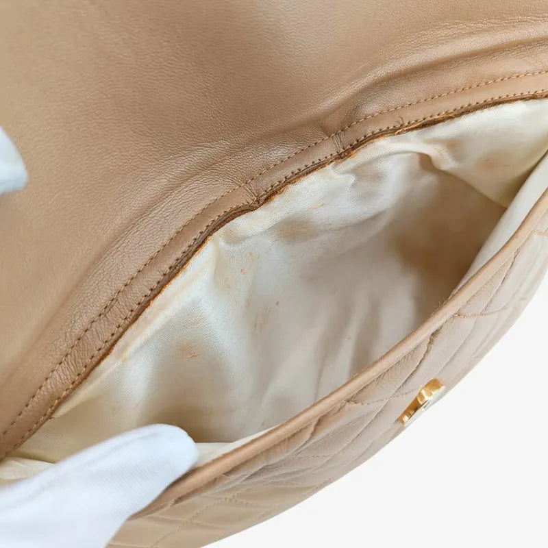 jt786-chanel-vintage-beige-lambskin-tassel-camera-bag