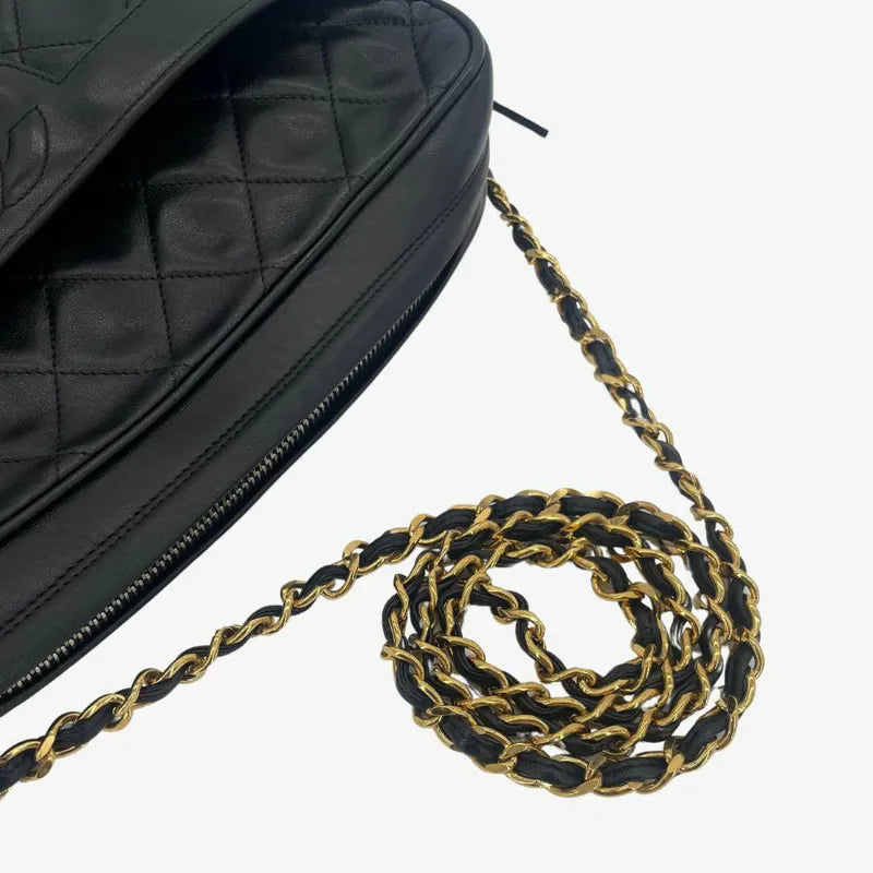 rc244-chanel-vintage-black-lambskin-tassel-camera-bag