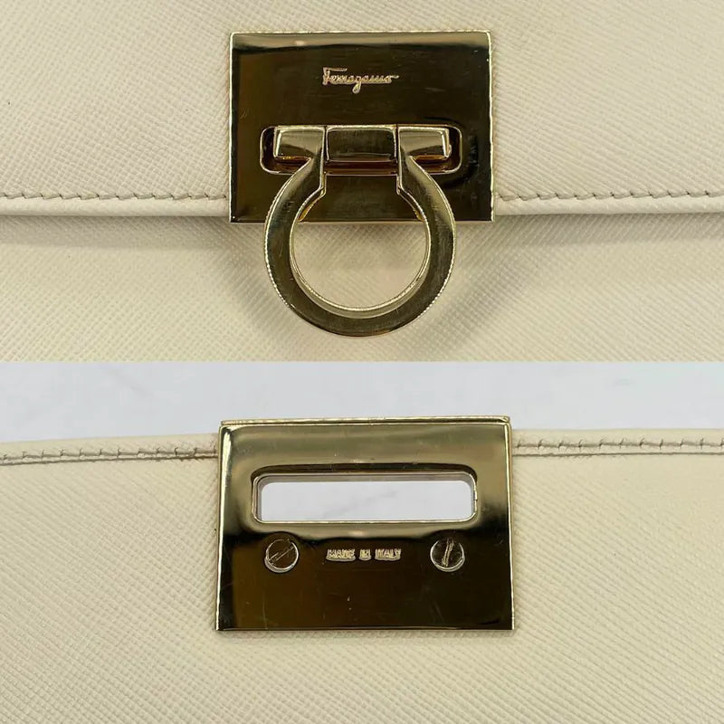 jx597-salvatore-ferragamo-vintage-white-leather-gancini-shoulder-bag