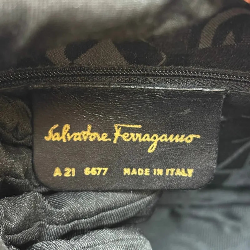 jw584-salvatore-ferragamo-vintage-vara-crocodile-embossed-leather-bag