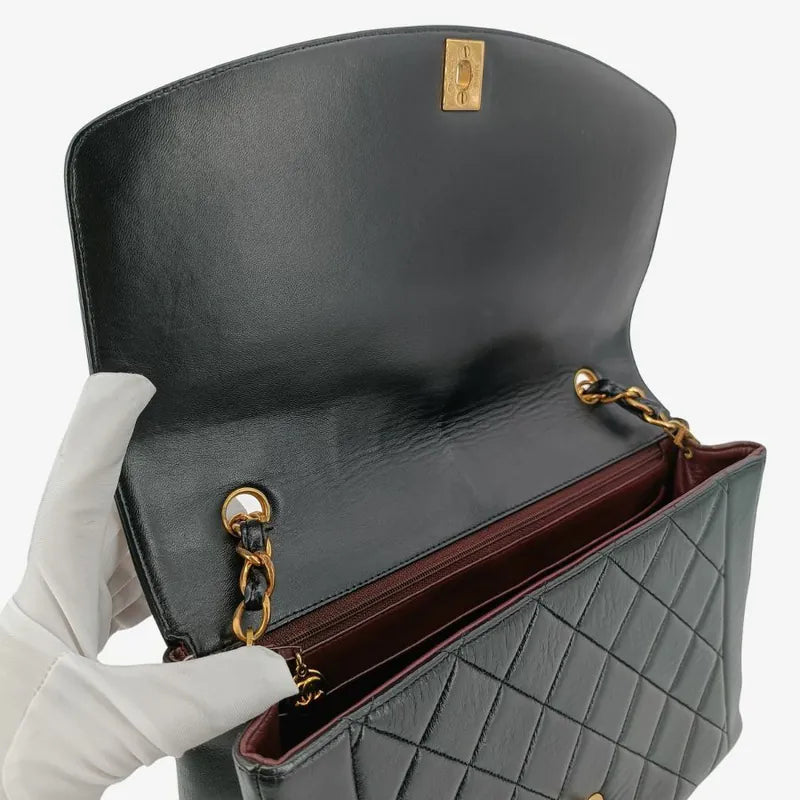 rb125-chanel-vintage-black-lambskin-tall-diana-flap-bag-with-back-pocket