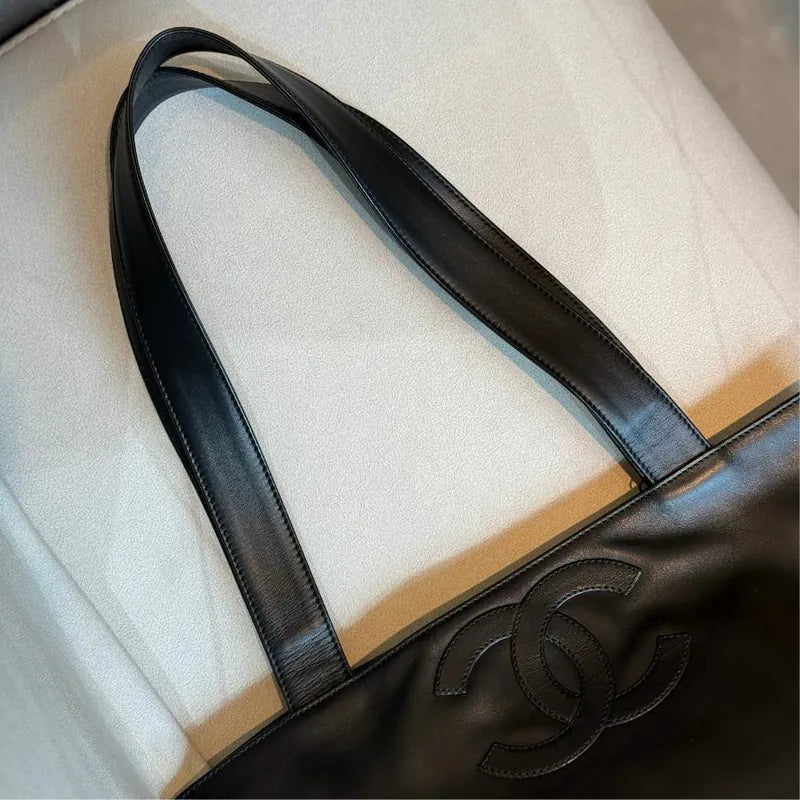 c535-chanel-vintage-black-lambskin-tote-bag