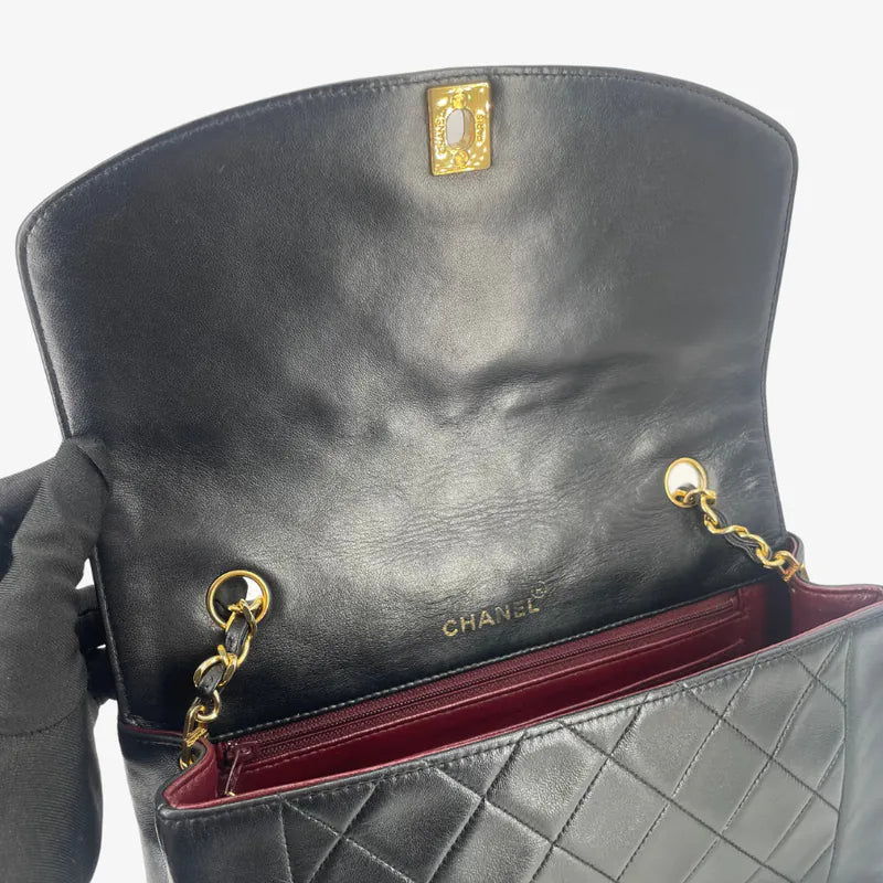 jt893-chanel-vintage-black-lambskin-25cm-diana-flap-bag