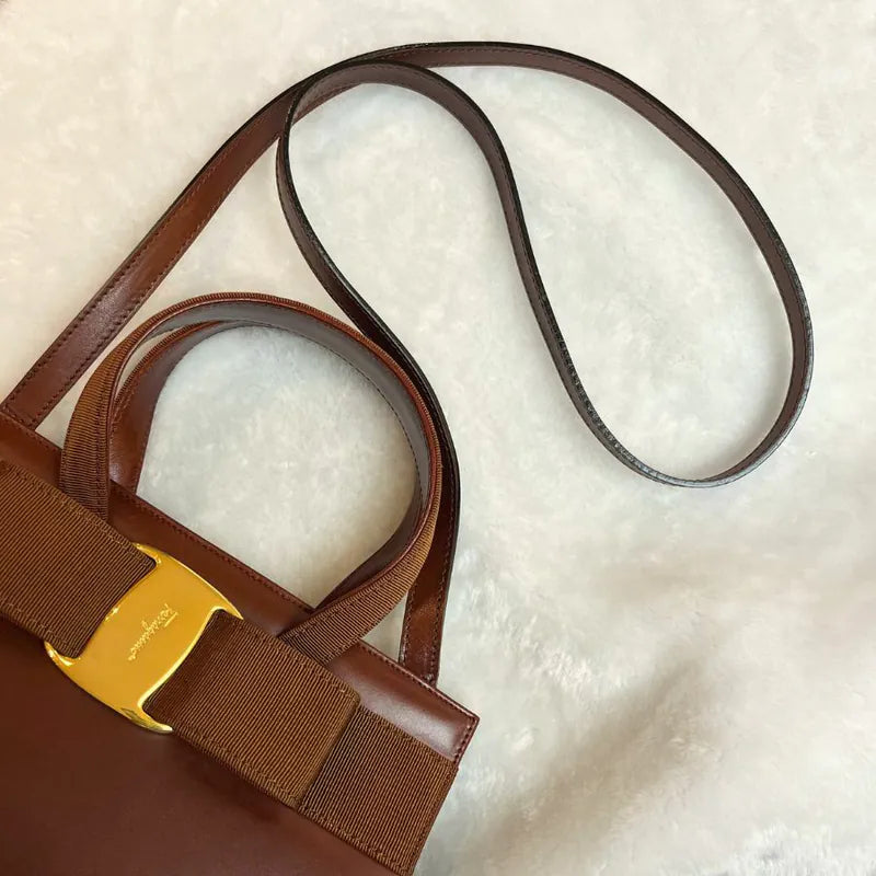 jx145-salvatore-ferragamo-vintage-brown-vara-ribbon-handbag