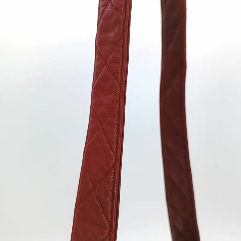 ra426-chanel-vintage-burgundy-lambskin-tessel-camera-bag
