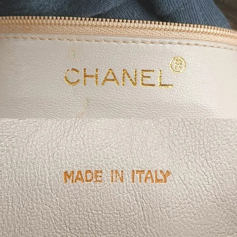 jt701-chanel-vintage-beige-lambskin-gold-chain-camera-bag