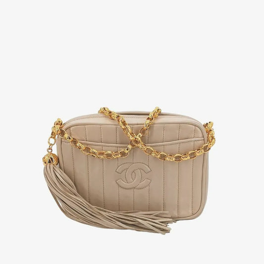 jt248-chanel-vintage-beige-lambskin-tassels-gold-chain-camera-bag