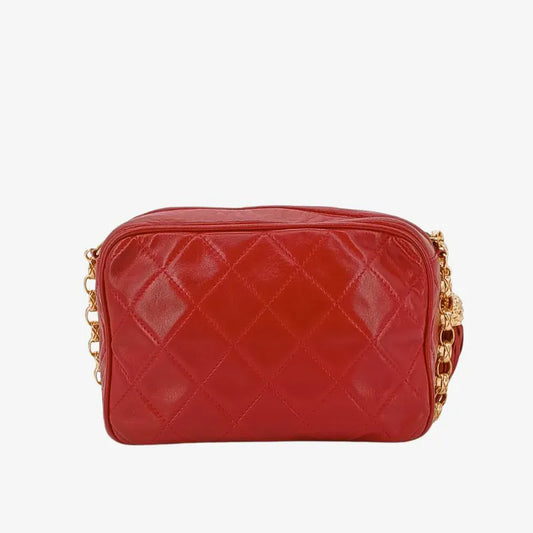 c492-chanel-vintage-red-lambskin-tassel-camera-bag