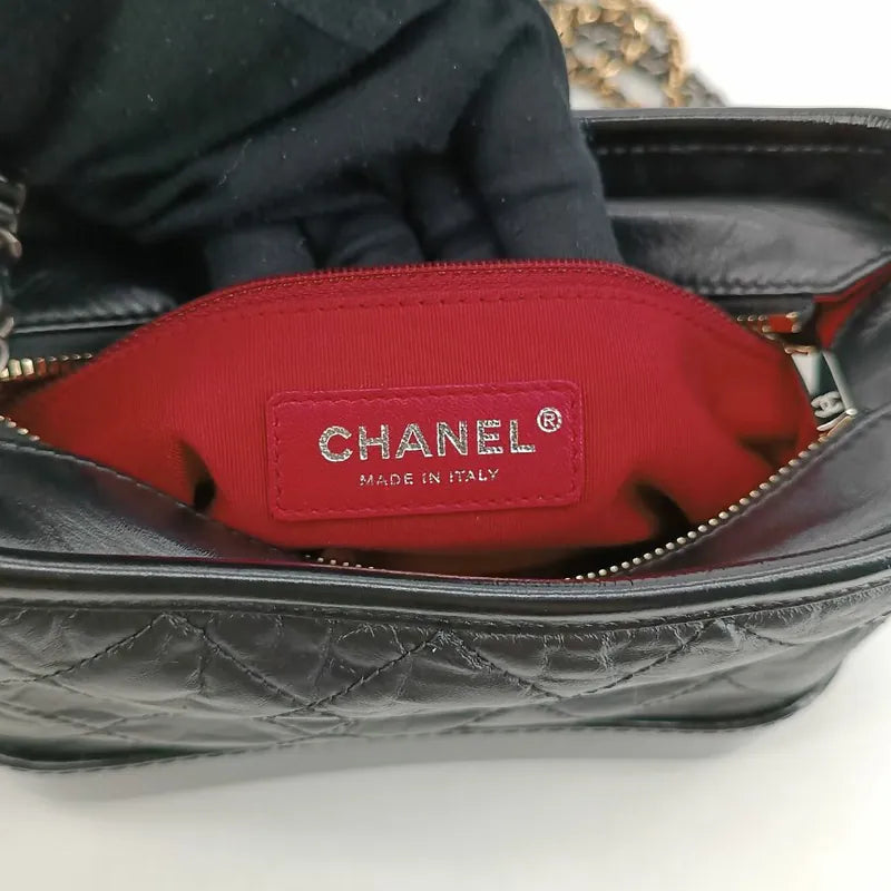 jt279-chanel-black-calfskin-gabrielle-shoulder-bag