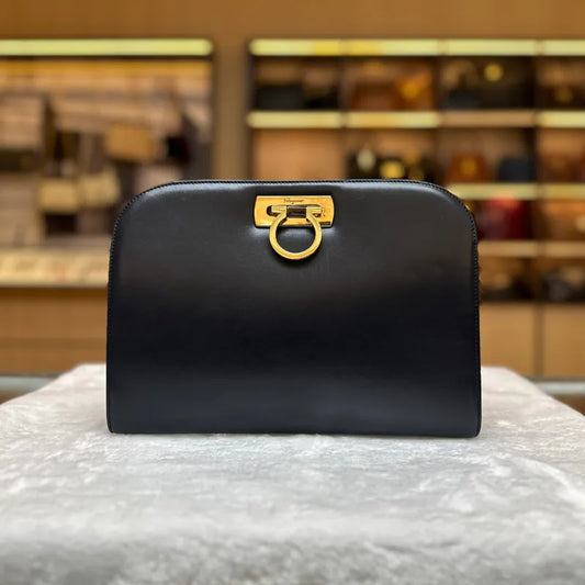 jx306-salvatore-ferragamo-vintage-black-box-leather-shoulder-bag