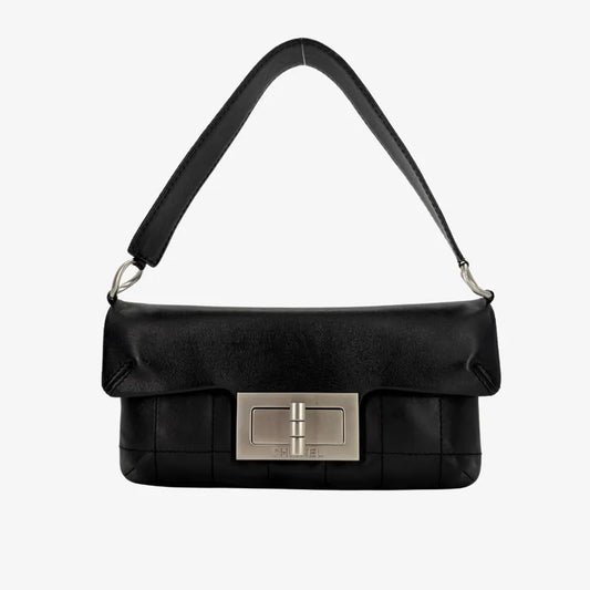 JY558 - CHANEL Vintage Black Calfskin 2.55 Handbag