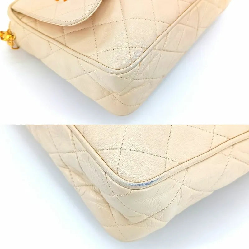 ra364-chanel-vintage-beige-lambskin-gold-chain-camera-bag