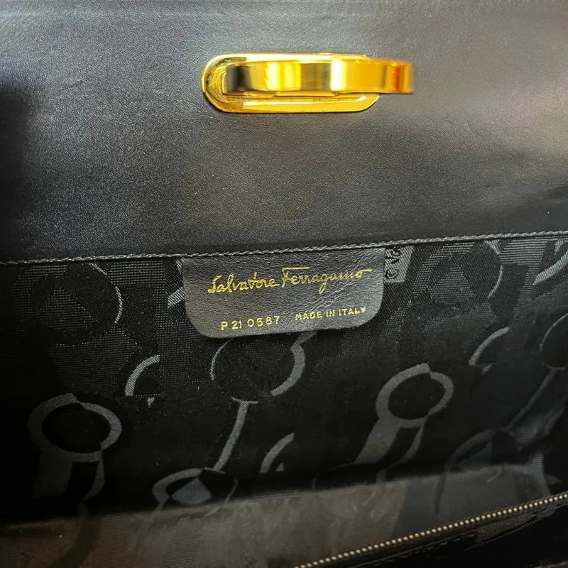 jx263-salvatore-ferragamo-vintage-black-box-leather-shoulder-bag