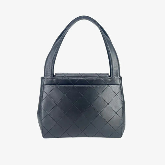 RG010 - CHANEL Vintage Black Lambskin Quilted Handbag