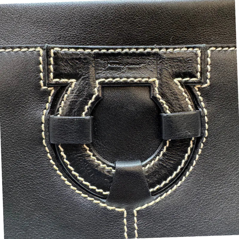 rc162-salvatore-ferragamo-vintage-black-calfskin-shoulder-bag