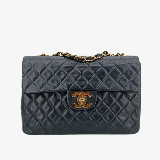 c530-chanel-vintage-black-lambskin-maxi-classic-flap-bag