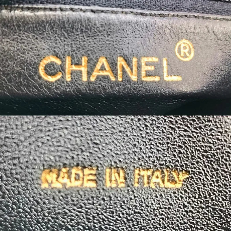 rb605-chanel-vintage-black-lambskin-gold-chain-camera-bag