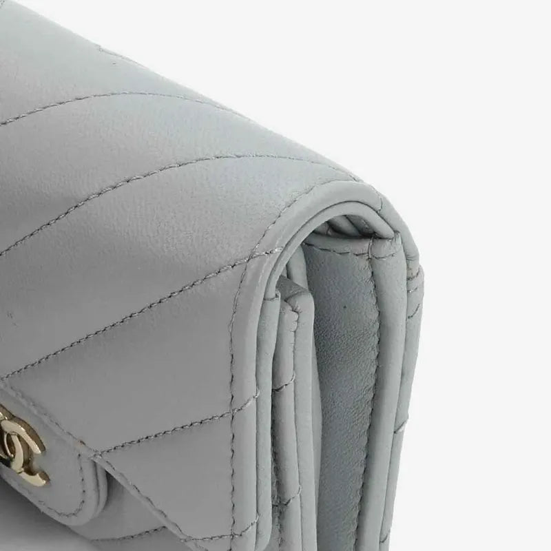 jr730-chanel-grey-lambskin-chevron-wallet