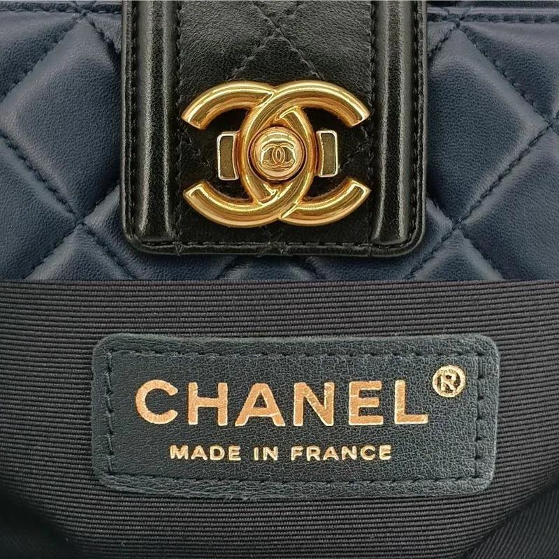 c495-chanel-navy-lambskin-quilted-elegant-cc-shoulder-bag