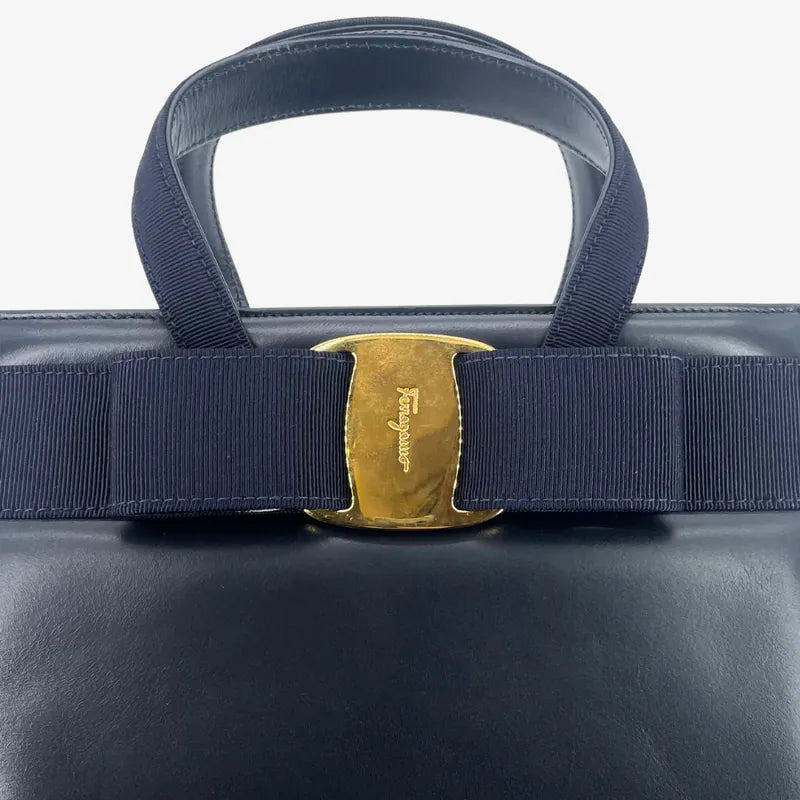 jw609-salvatore-ferragamo-vintage-navy-vara-ribbon-handbag