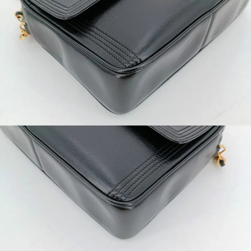 rb356-chanel-vintage-black-lambskin-tassel-camera-bag