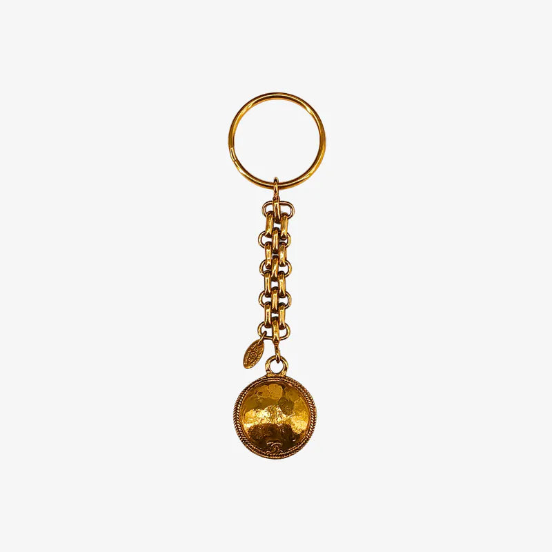 ra156-chanel-gold-key-ring