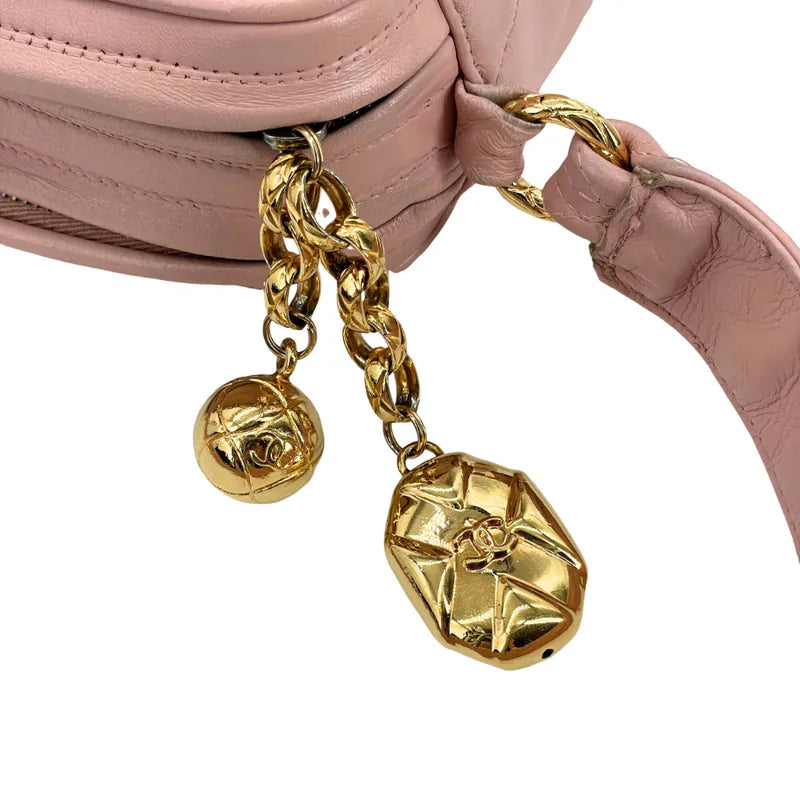c566-chanel-vintage-pink-lambskin-camera-bag