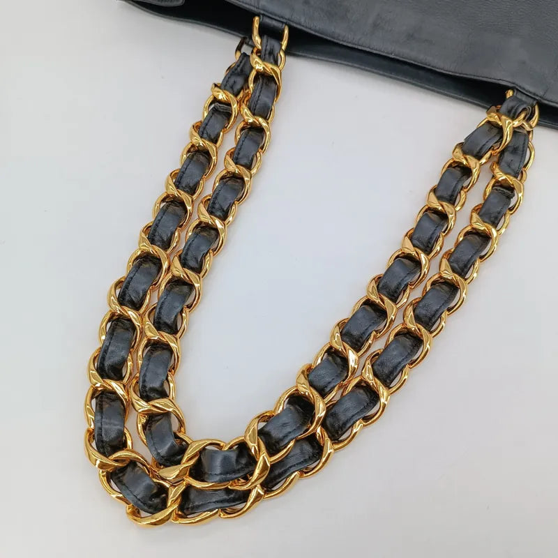 jq871-chanel-vintage-black-calfskin-cc-mark-chunky-chain-tote-bag