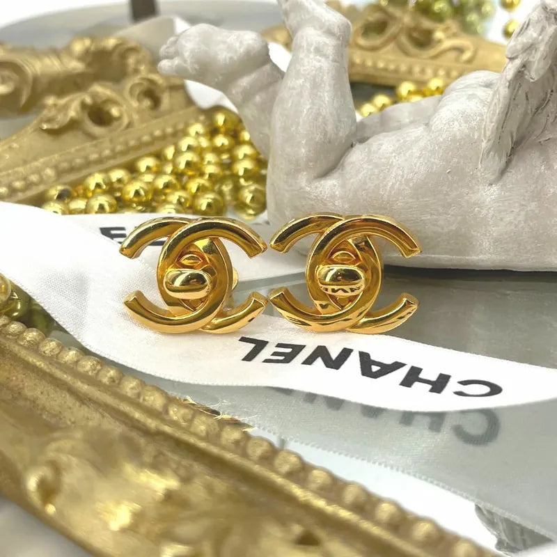 jt182-chanel-vintage-cc-turnlock-gold-plated-clip-on-earrings