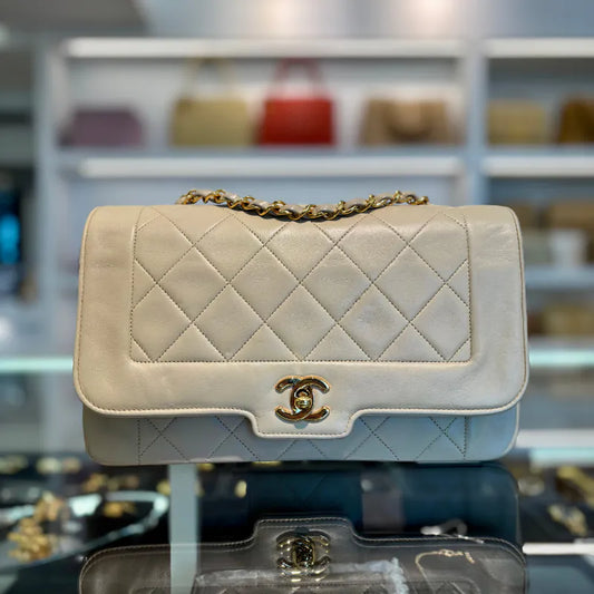 rb375-chanel-vintage-beige-lambskin-flap-bag