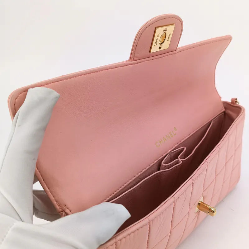 jw001-chanel-vintage-pink-lambskin-chocolate-bar-flap-bag