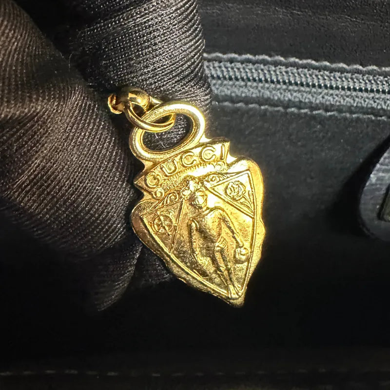 rc328-gucci-vintage-black-caviar-leather-shoulder-bag