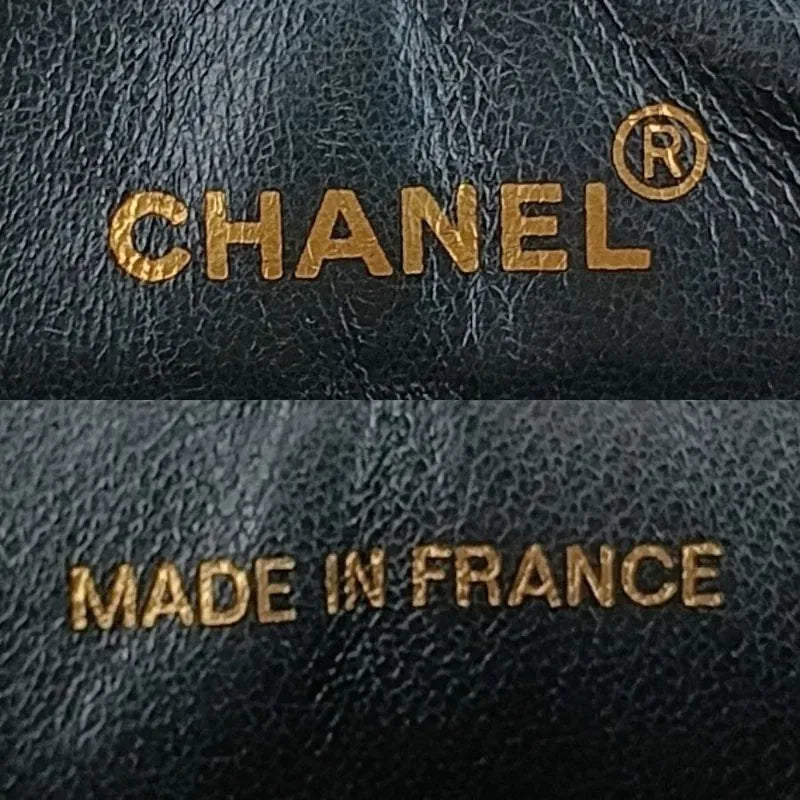 jt886-chanel-vintage-black-lambskin-gold-chain-camera-bag