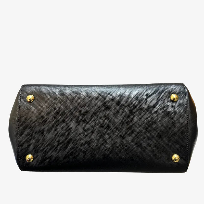 jx102-salvatore-ferragamo-vintage-black-caviar-leather-shoulder-bag