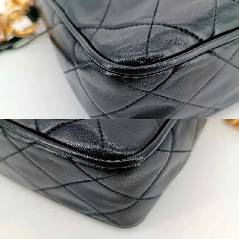 rb605-chanel-vintage-black-lambskin-gold-chain-camera-bag