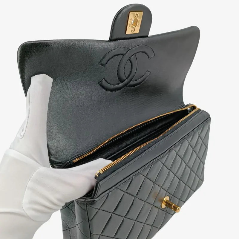 ra807-chanel-vintage-black-lambskin-flap-backpack
