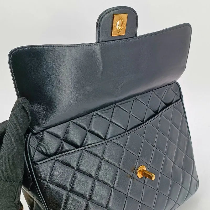 rb355-chanel-vintage-black-lambskin-quilted-camera-bag
