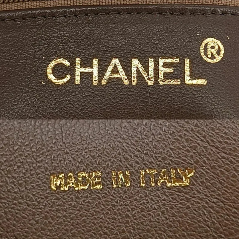 ju690-chanel-vintage-beige-lambskin-gold-chain-camera-bag