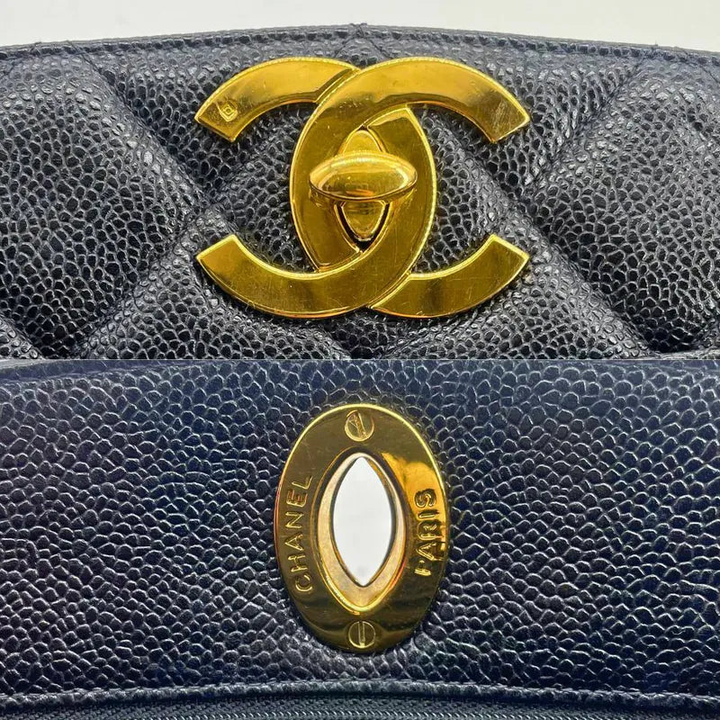 jw480-chanel-vintage-black-caviar-leather-big-cc-tote-bag