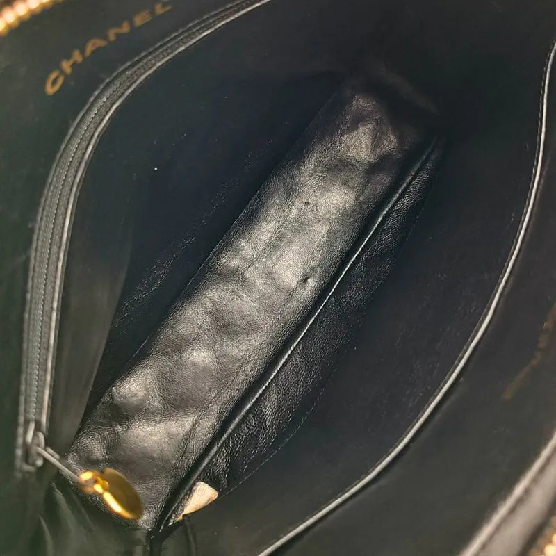 rb355-chanel-vintage-black-lambskin-quilted-camera-bag