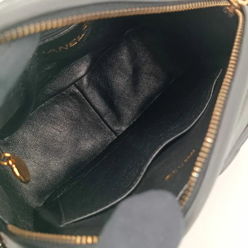 jt193-chanel-vintage-black-lambskin-quilted-camera-bag