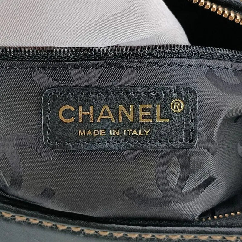 ra718-chanel-vintage-black-calfskin-wild-stitch-handbag