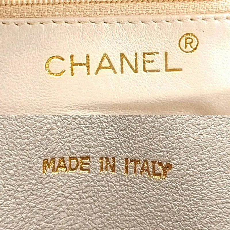 ra364-chanel-vintage-beige-lambskin-gold-chain-camera-bag