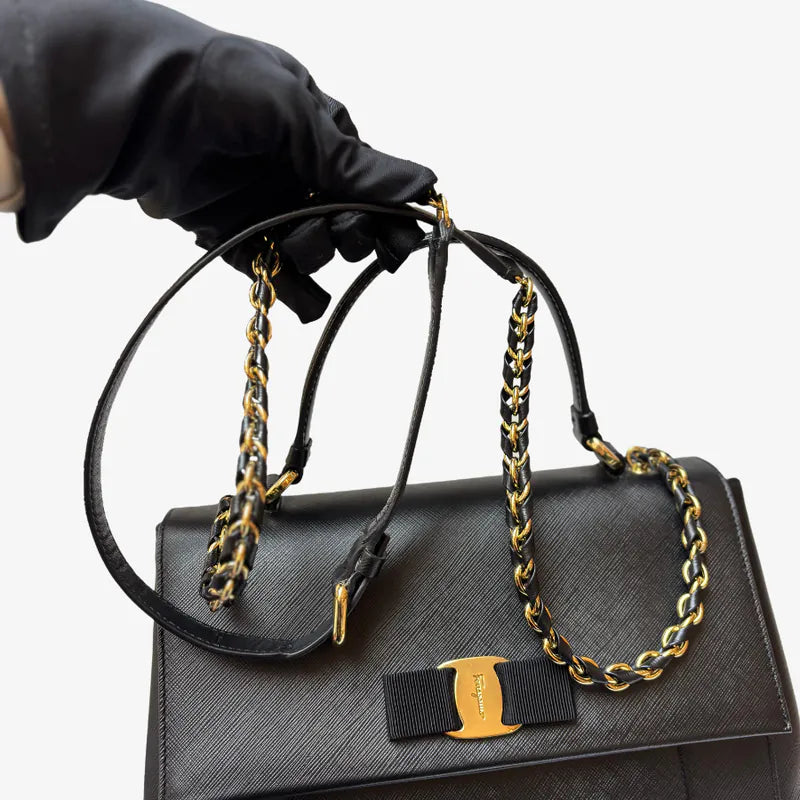 jx102-salvatore-ferragamo-vintage-black-caviar-leather-shoulder-bag