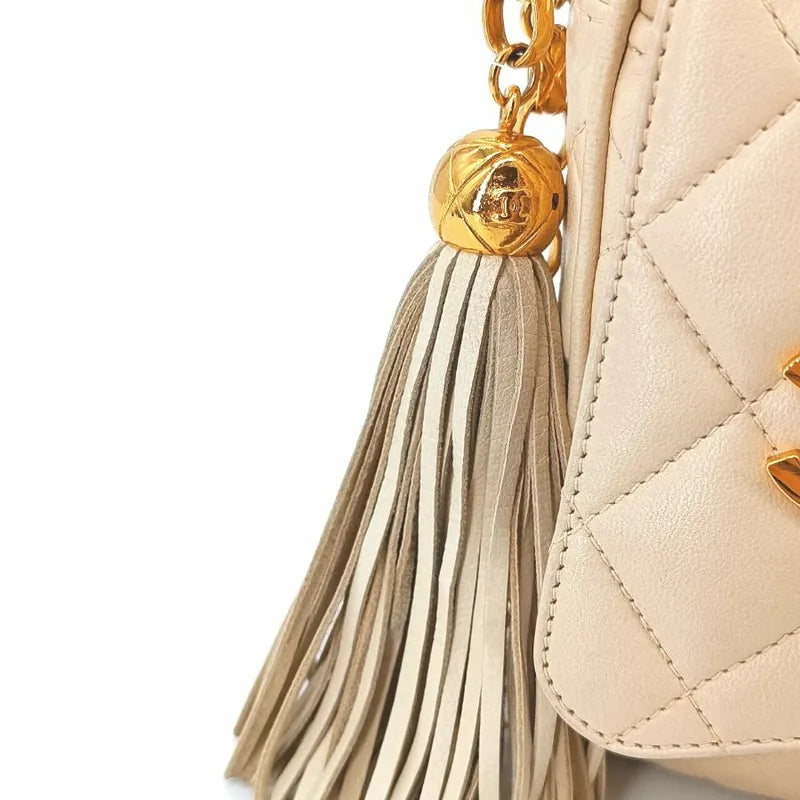 ra364-chanel-vintage-beige-lambskin-gold-chain-camera-bag