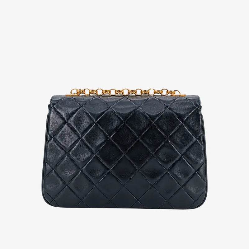 jah178-chanel-vintage-black-lambskin-gold-chain-flap-bag